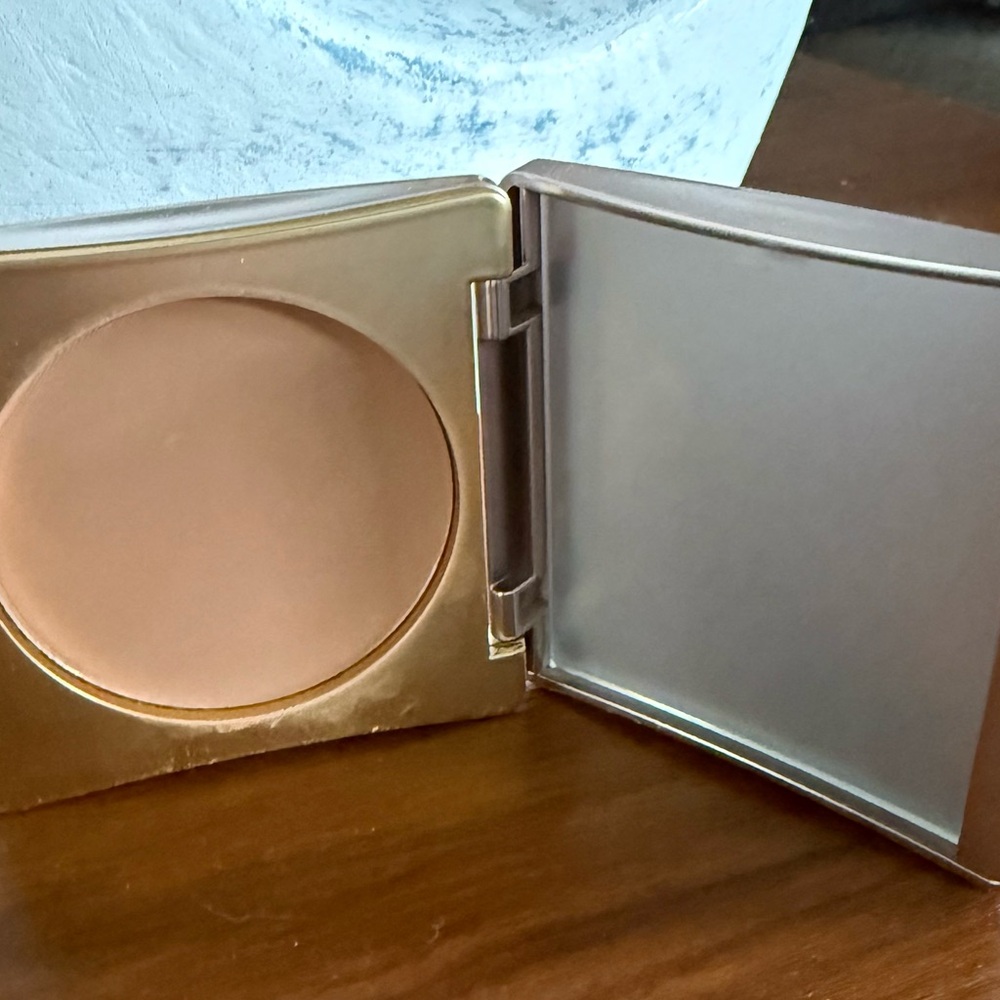 Elizabeth Arden flawless finishing powder - bronze